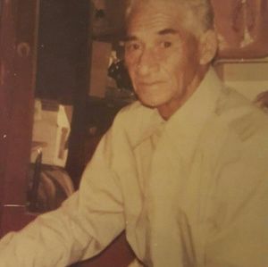 Meet your Posher, Dominique